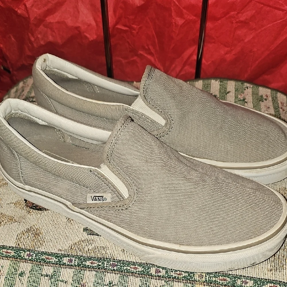 Vans Men's Light Gray Slip-On Loafers Size 7/Women's 8.5 LIKE NEW